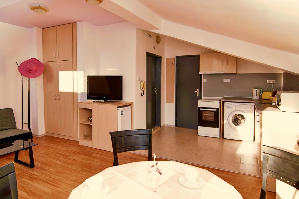 Batak Studio Burgas Stad Kamer foto